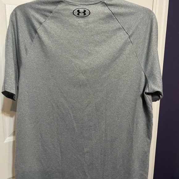 MEN’S UNDER ARMOUR SHORT SLEEVE SHIRT SZ MEDIUM THE TECH TEE. #218 - Picture 3 of 3